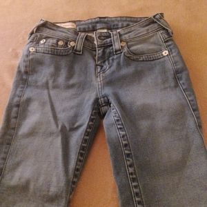 💕 True Religion Size 23, mid rise-skinny jean💕
